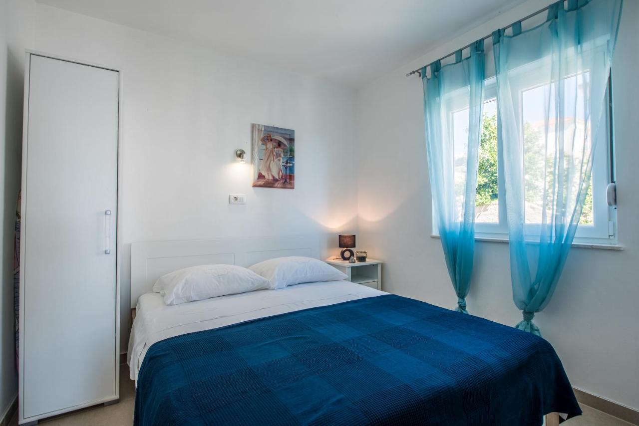 Apartments Amneris Trogir Extérieur photo